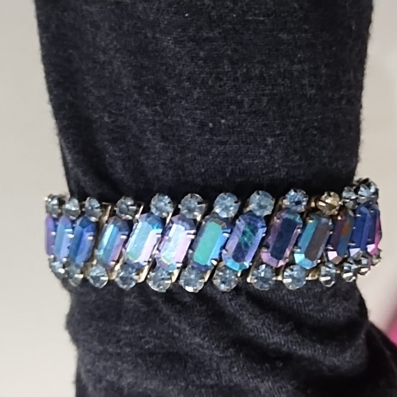 Vintage 10mm gemstones with accent runestones infinity bracelet Aurora borea - Picture 3 of 6